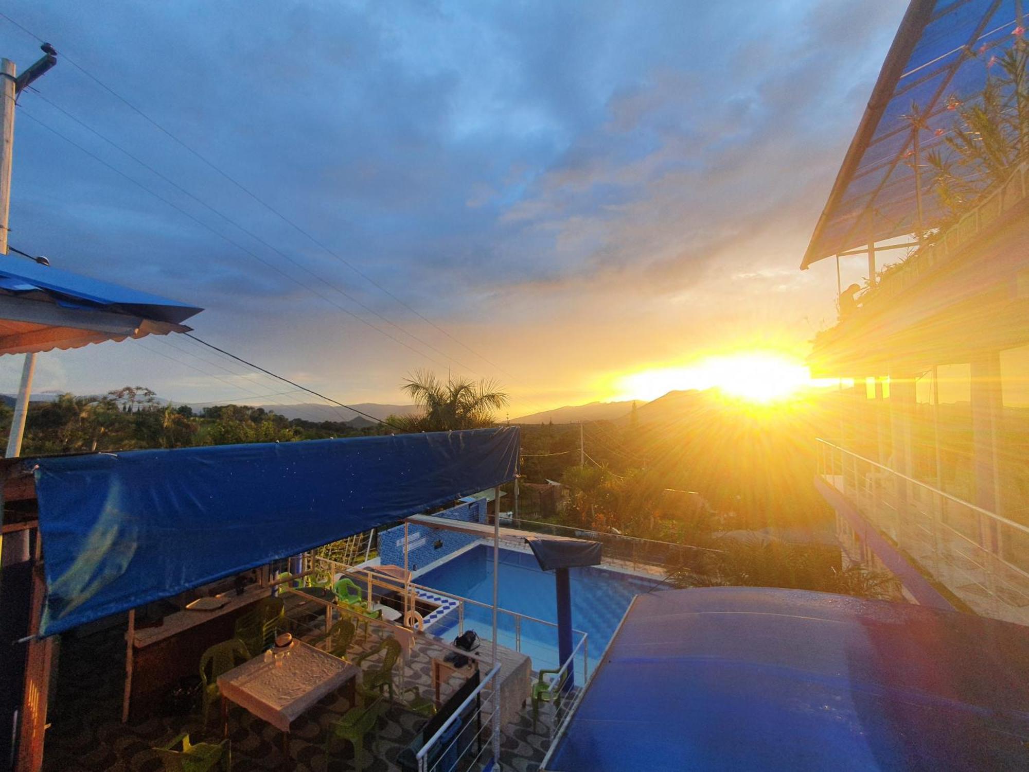 La Buena Vida Hotel *